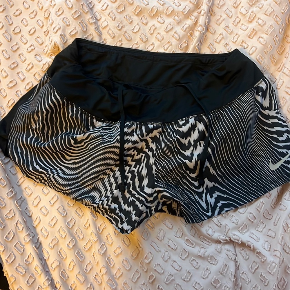 Size medium printed Nike shorts! Worn once
